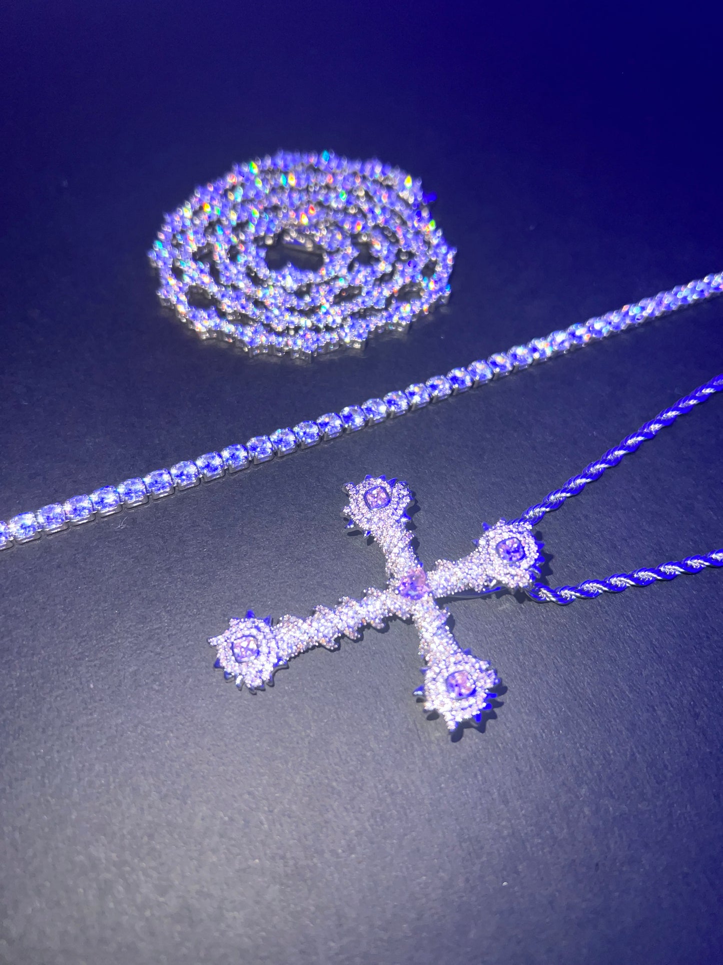 PENDENTE CROCE THORNS - ORO 18 CARATI