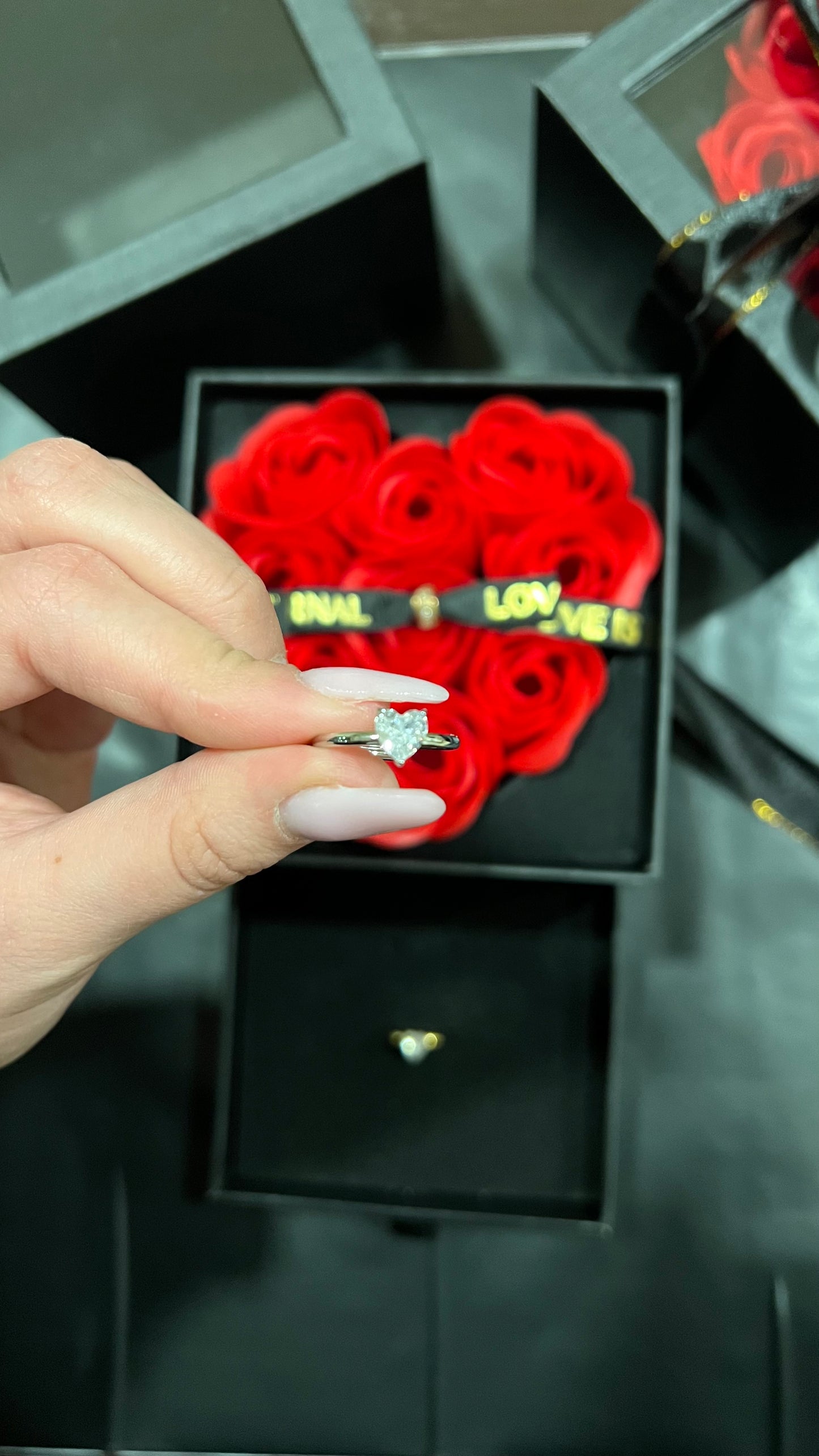 BOX SAN VALENTINO - ORO 18 CARATI