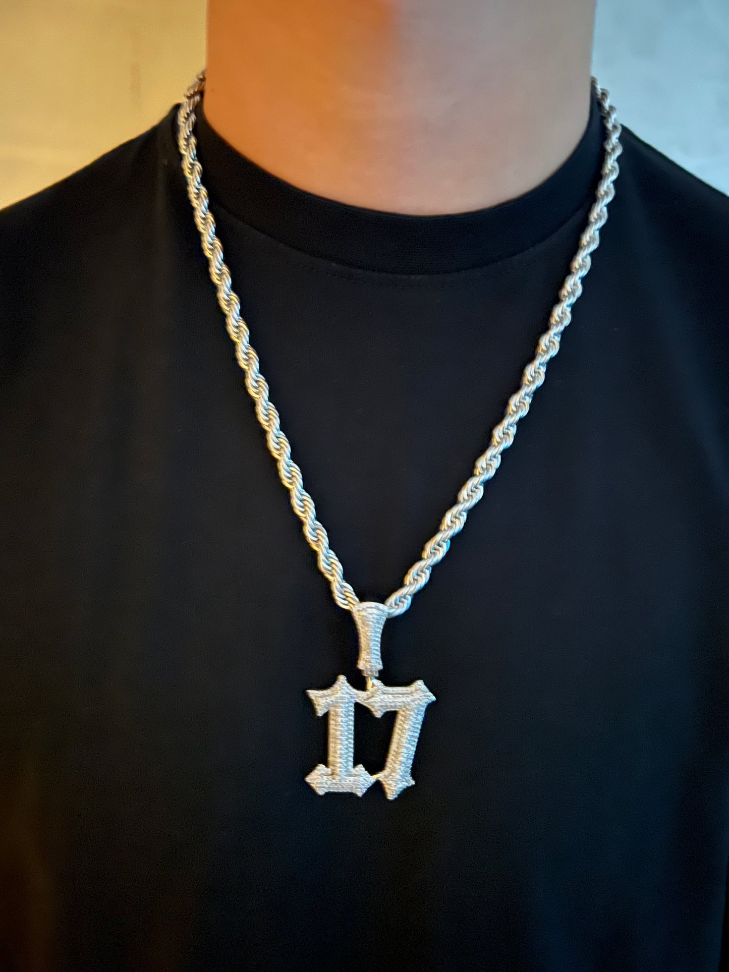 PENDENTE 17 - ORO 18 CARATI