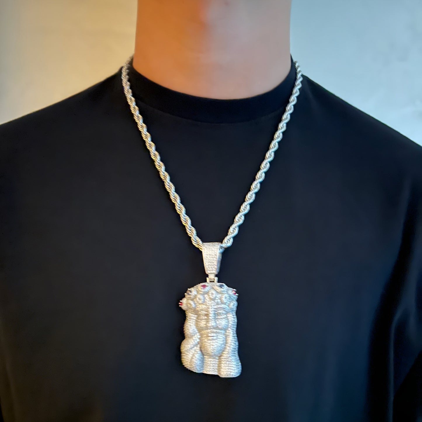 PENDENTE CRISTO DIAMOND - ORO 18 CARATI