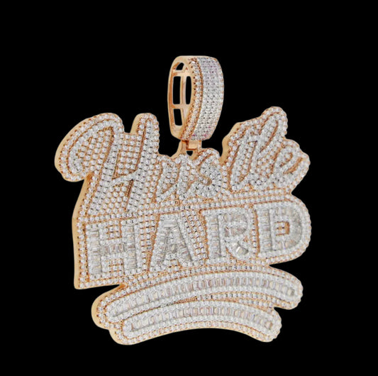 PENDENTE HUSTLE HARD