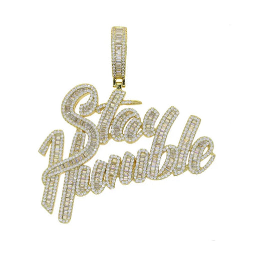 Pendente Stay Humble - Oro 18K